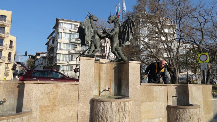Варна си взема за стопанисване минералните извори