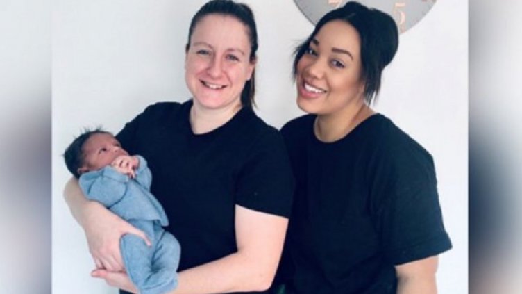 Две майки, две утроби – едно бебе