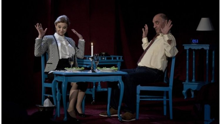 СЦЕНА от „Една нощ с теб“.