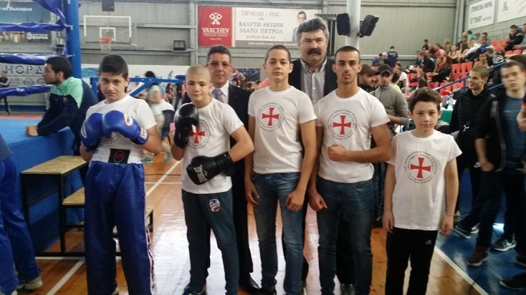 В СЪСТЕЗАНИЕТО се включиха над 140 бойци от 19 клуба в страната.