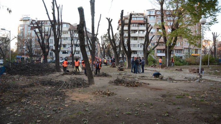 Обновяват градинката на бул. "Сливница" и ул. "Отец Паисий" във Варна