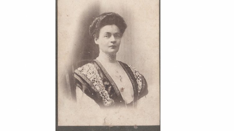 ПОРТРЕТ на царица Елеонора Българска.