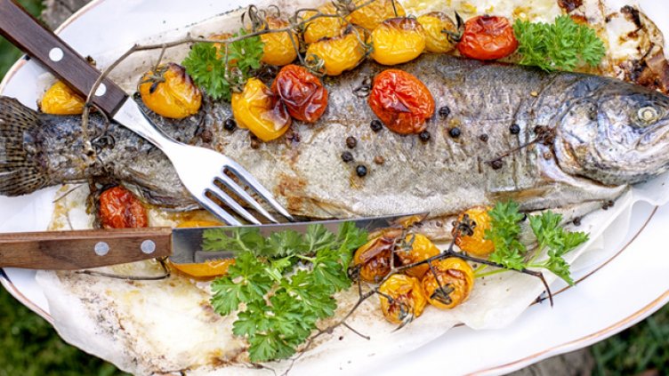 Пълнена печена пъстърва