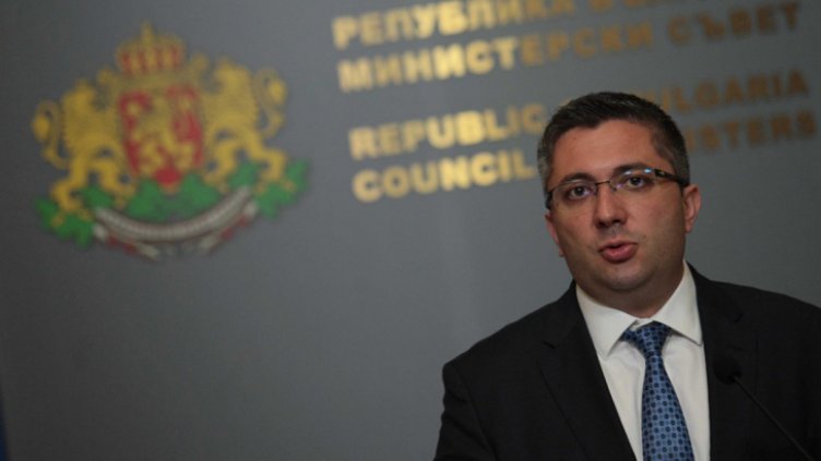 Нанков за ремонта на пътя край Своге: Държавата ще потърси правата си по съдебен ред