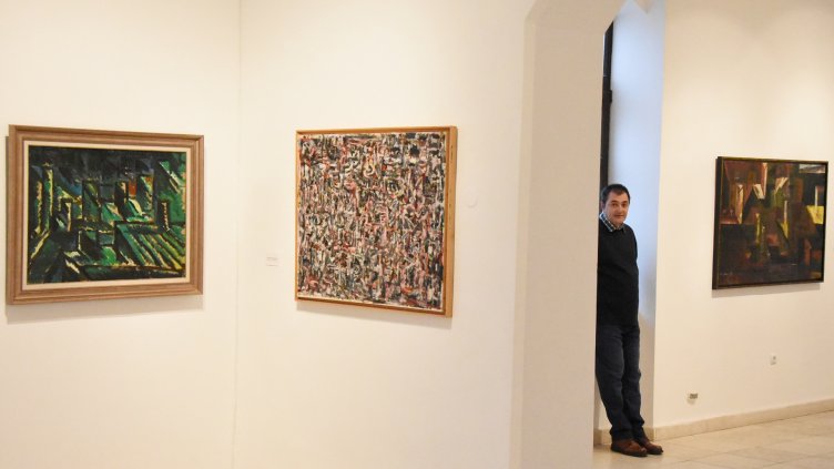 Творби, рисувани през последните 20 г. представя варненският художник Иван Минчев