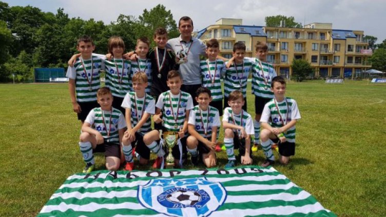 Черно море със сребърните медали от турнира “Приморско къп”