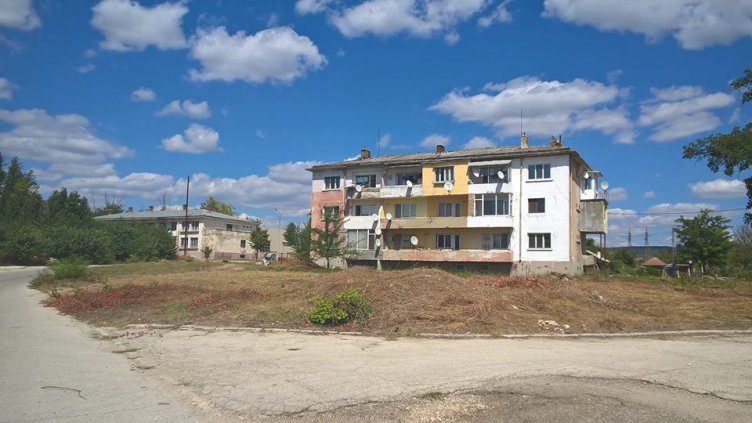 Кв. „Химик” в Девня ще се сдобие с детска площадка