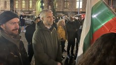 Кметът на Варна протестира срещу правителството в Берлин (СНИМКИ)