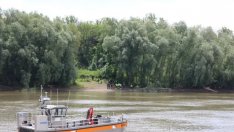 Лодка с туристи се преобърна край делтата на Дунав