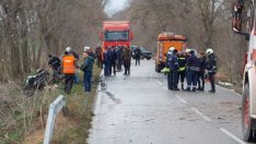 Двама загинаха при зверска катастрофа край Добрич