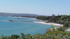 Новата седмица започва с по-топло време