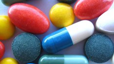 Реекспорт със здравето ни: За нас илачи и антибиотици няма, а фирми ги изнасят!