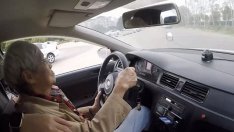 Завидната упоритост: 94-годишен взе книжка! Вижда си, а и чува всичко СНИМКИ