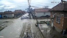 След наркосделка – полицейски шеф с патрулка в колата на дилъра ВИДЕО