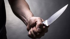 Маскиран намушка жена в София