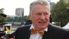Ваксиниран осем пъти, все с руските – Жириновски в болница с тежък ковид