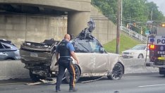 Range Rover се катурна от автовоз върху Honda. Какво остана? СНИМКИ