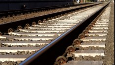 Влак прегази служител на БДЖ