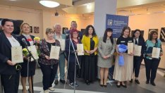 Учители от Варна бяха отличени за професионализъм и принос в образованието от МОН и РУО