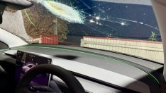 Малшанс: Метеорит удари Tesla Model Y в движение