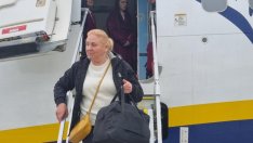 Летище Бургас посрещна първите туристи