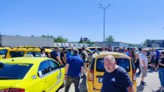 Таксиметрови шофьори задръстиха Варна 