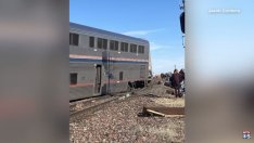 Влак дерайлира, има загинали и ранени (ВИДЕО)