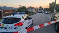 Почерпен ученик преби мама и баба