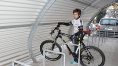 Раздадоха първите чипове за безплатните велопаркинги