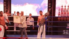 Кристиян Дойчев и Николай Йоргов с европейски пояси от първото първенство на Професионалната лига на KWU