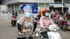 Караме COVID-19 по-леко, ако при контакт със заразен сме били с маска