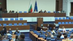 Депутатите приеха промените в Закона за държавния служител