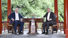 Си Цзинпин обеща на Лавров по-голяма подкрепа за Русия