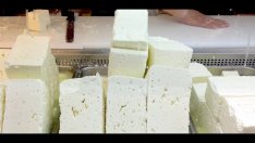 В пандемията пак ни тъпчат с палма – близо 13 т сирене, което не е сирене!