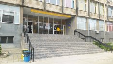 Всички ученици от първи до седми клас от ОУ „Иван Вазов“ във Варна се преместиха в ПГИ