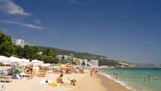 19-годишна германка отиде на плажа на "Златните", тръгна си без 3 телефона