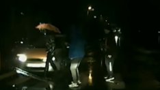 Кола помете млада дама на пешеходна пътека (ВИДЕО)