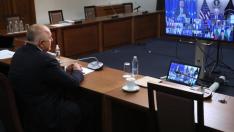 Европа е в самото начало на третата вълна. Ограниченията остават