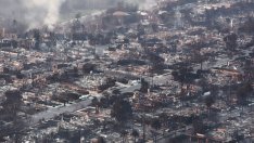 Огненият ад в Лос Анджелис продължава