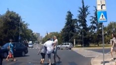 Отново бой на пътя край морето