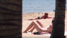 Варна, средата на май, плажуващите откриха сезона ВИДЕО