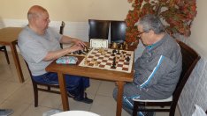 Турнир по шахмат за хора със зрителни увреждания се провежда във Варна