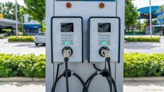 Евродепутатите: Слагайте зарядни станции за автомобили на всеки 60 км