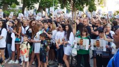 Протестиращи изригнаха пред съда: "Явор е Варна и Варна е Явор" (СНИМКИ)