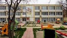 Във Варна: Местят паметник на Ботев от фабрика в детска градина