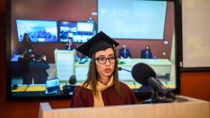 Община Варна награди отличника на факултет „Фармация“ за 2021 година