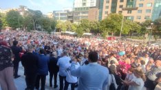 Варненци се събраха на протест пред общината в подкрепа на Благомир Коцев (СНИМКИ)