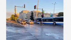 Градски автобус катастрофира до жп гарата във Варна