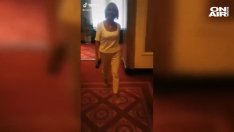 Скандално ВИДЕО: Нехае Мая – боса, пие и пуши из кулоарите на парламента