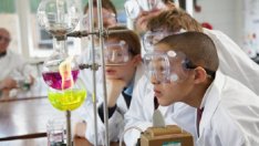 Модернизират кабинети по природни науки в школата с 2 млн. лева